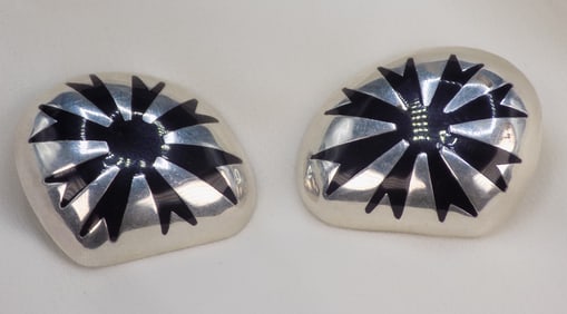 Beautiful pair of sterling silver earring marked Mexico