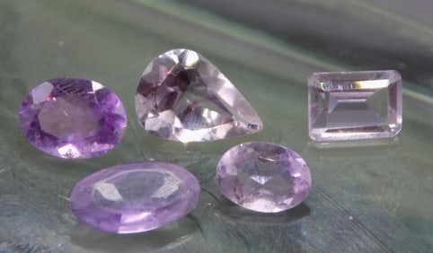 5 cwt amethyst gemstones