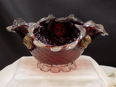 Beautiful midcentury Murano triple fold art glass bowl