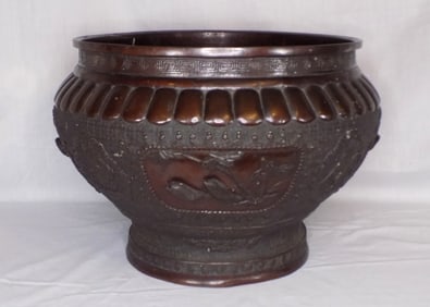 Large Antique Oriental bronze jardiniere