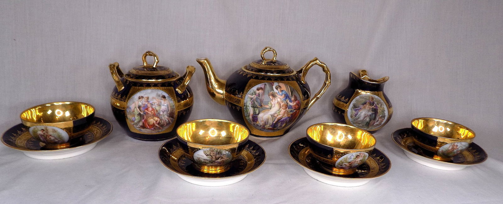 Beautiful Antique Royal Vienna tea set. Beautiful decoration. (1 of 12)