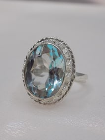 Beautiful 6 cwt. rainbow topaz sterling silver ring