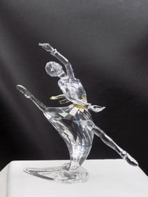Beautiful Swarovski crystal figurine Anna from The Magic of Dance with original box