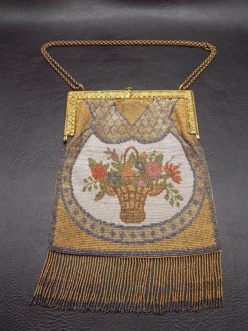 Beautiful antique micro beaded purse (1 of 13)