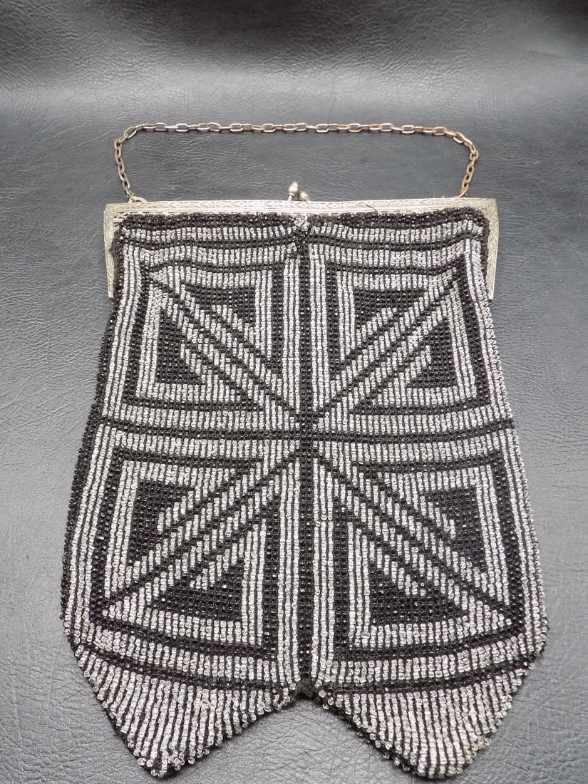 Beautiful antique micro beaded purse (1 of 9)