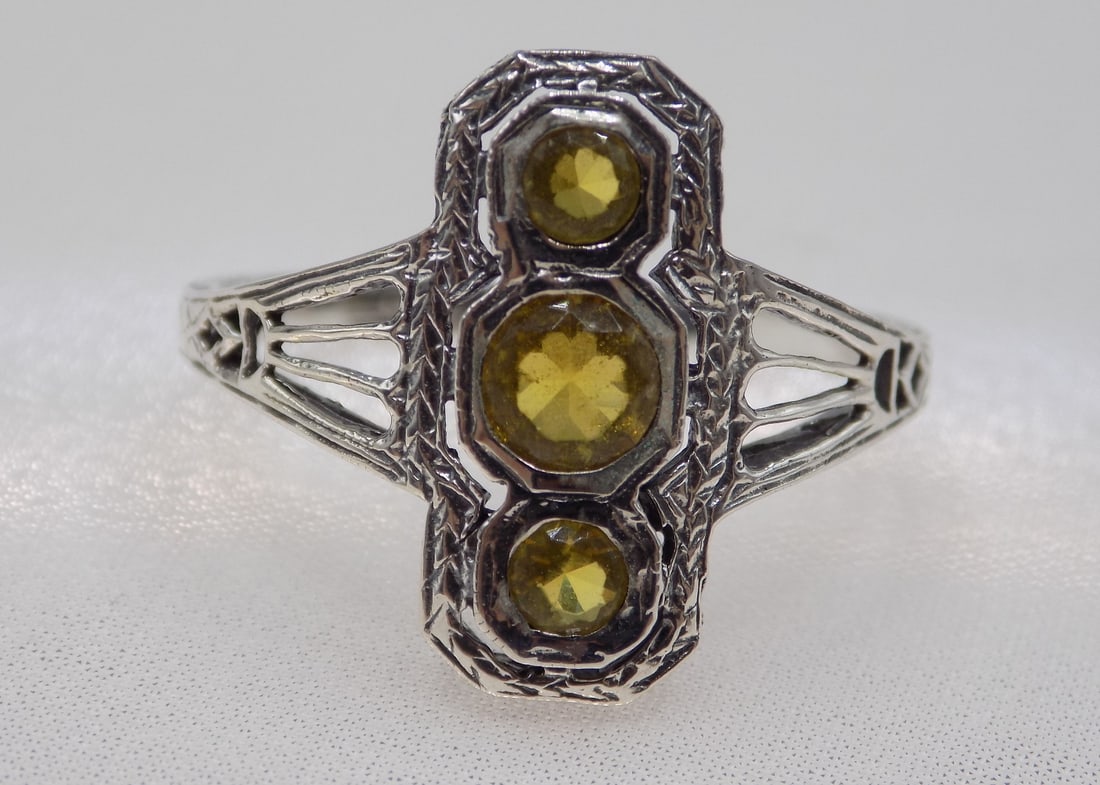 Beautiful 1 cwt citrine sterling silver ring (1 of 6)