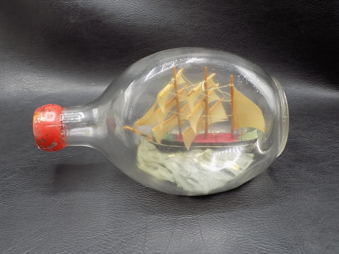Great antique sailing ship in a bottle from Marshall Field and Company (1 of 12)