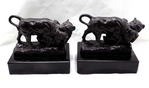 Neat pair of vintage Wall Street bear and bull paperweights.
