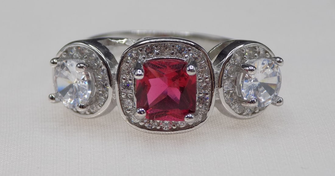 Beautiful 3 cwt ruby and topaz sterling silver ring (1 of 6)