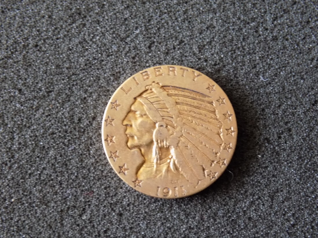 Hight grade 1911 five dollar gold coin (1 of 4)