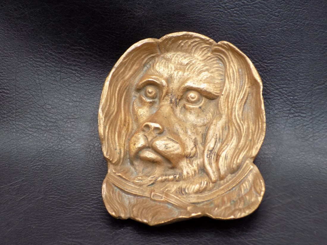 Unusual vintage bronze dog tray. Three dimensional (1 of 7)
