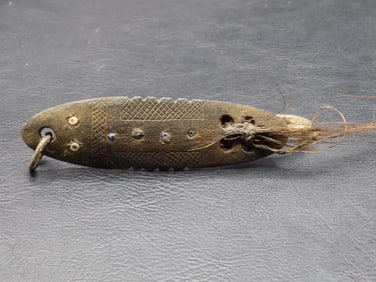 Rare 19 th century Inuit Eskimo 4 1/8 inch fishing lure