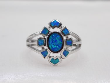 Beautiful Australian opal sterling silver ring. Size 8