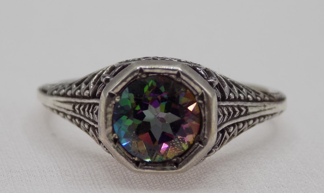 Beautiful 1 ct rainbow and topaz sterling silver ring. Size 5 ¾ (1 of 3)