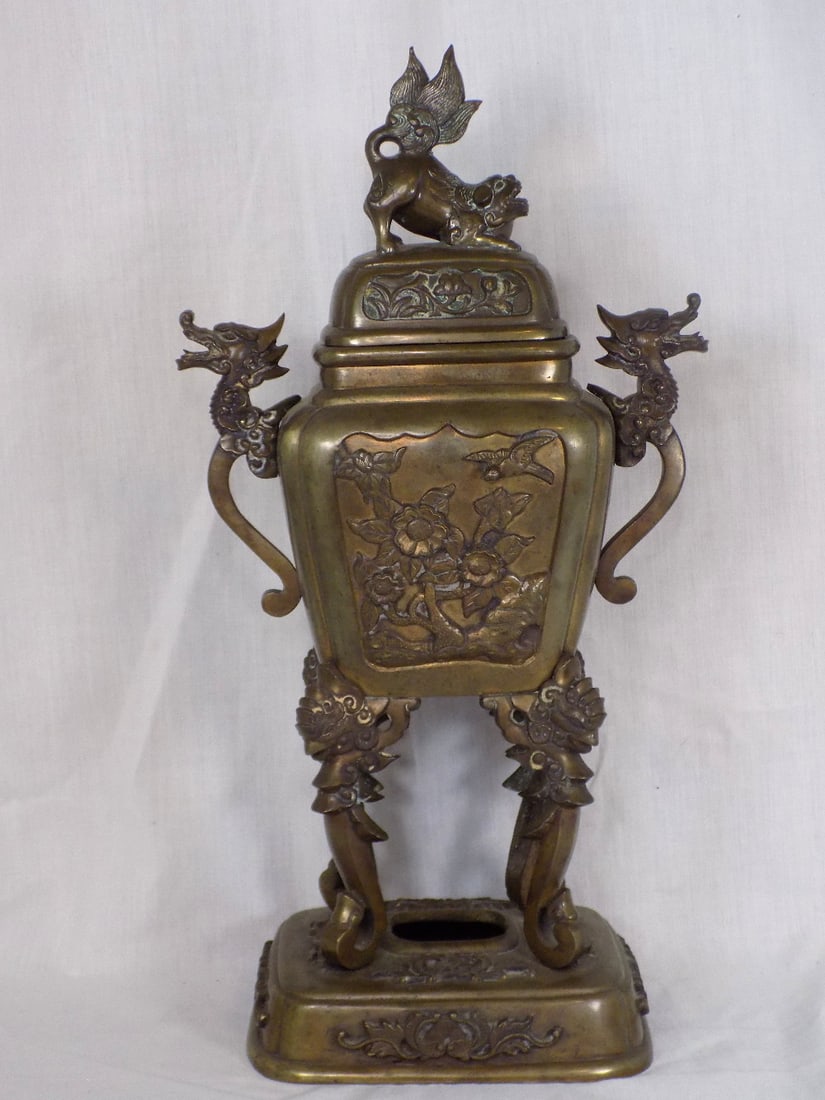 Ornate vintage Oriental bronze lidded vase with foo dog and dragons (1 of 11)
