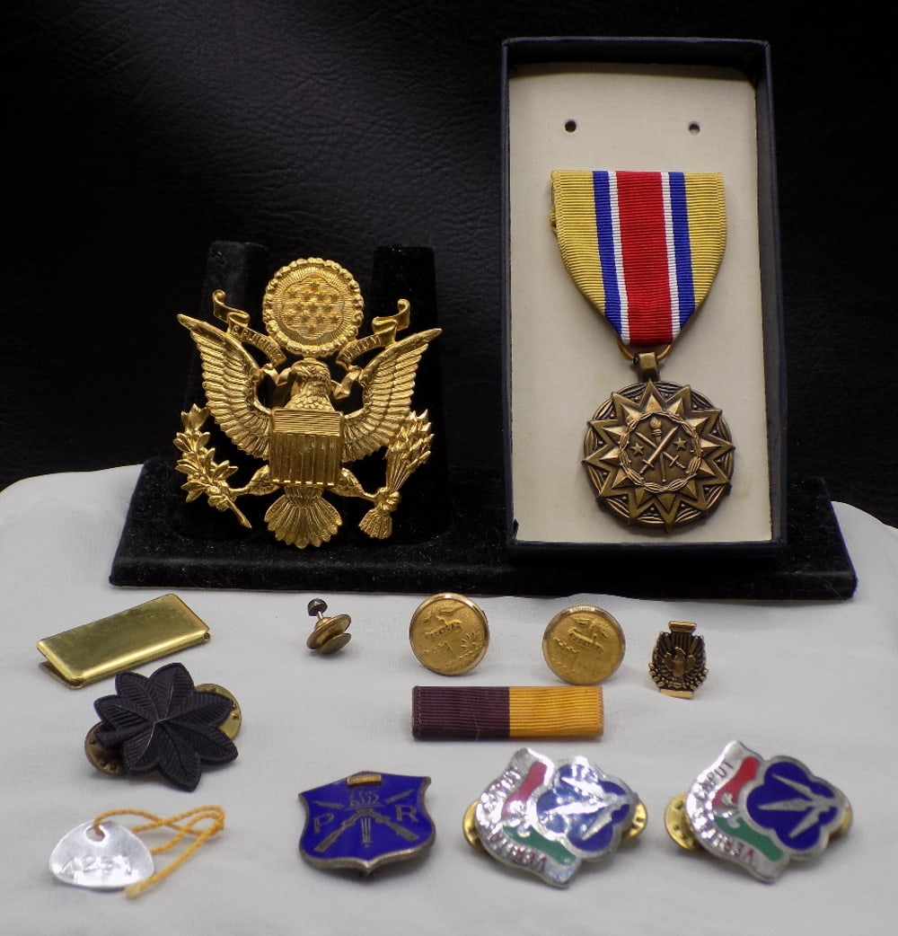 Vintage collection of Military medal, pins and tie tacs (1 of 8)