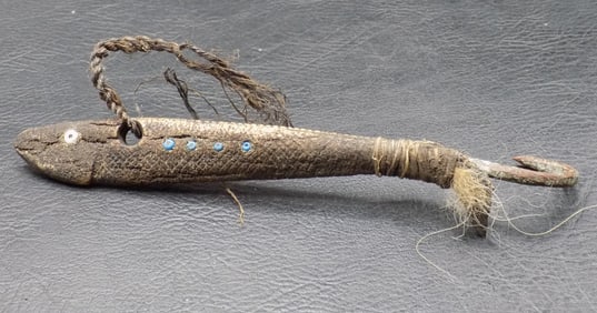 Rare 19th century Inuit Eskimo 5 5/8 inch fishing lure