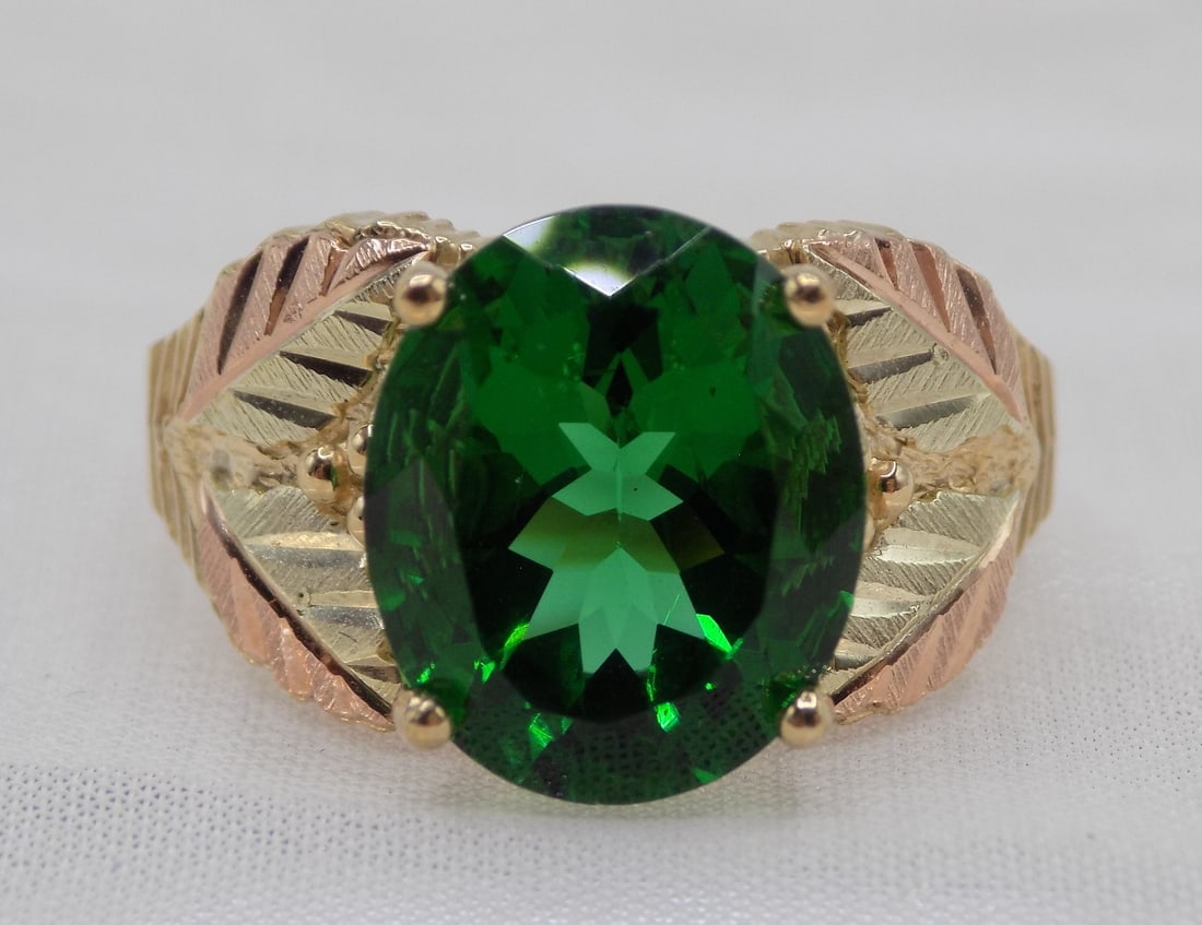 Beautiful 10k gold 5 ct tsavorite garnet ring (1 of 5)