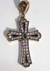 Beautiful 4 cwt emerald and white topaz sterling silver cross