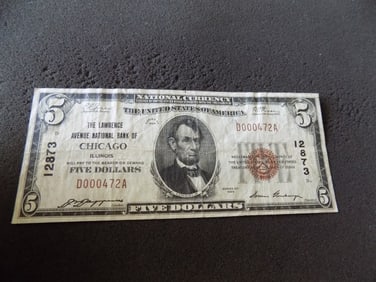 1929 $5 Dollar National Currency The Lawrence Avenue National bank of Chicago Illinois