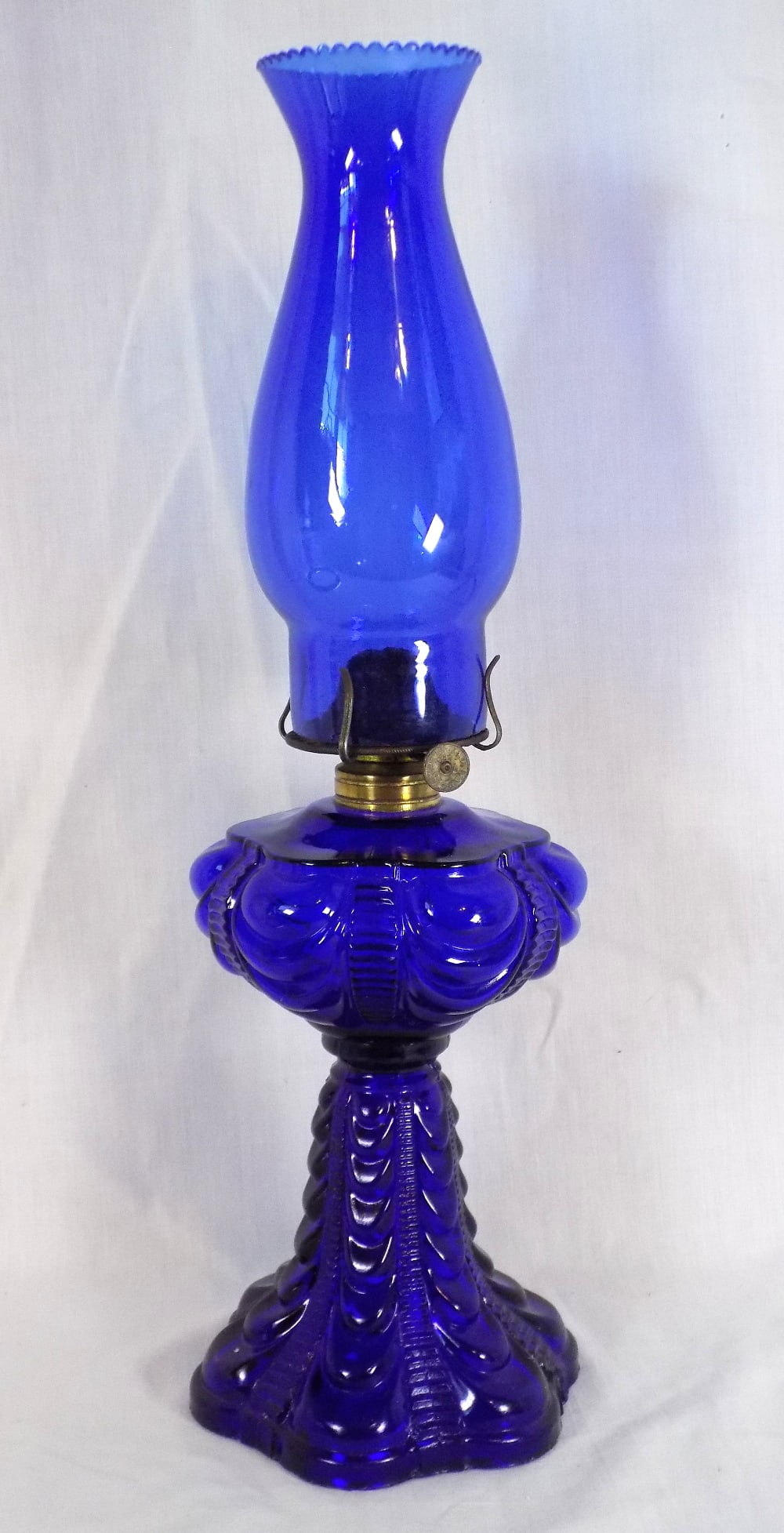 Pretty antique blue kerosene lamp with blue chimney. (1 of 7)