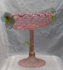 Lovely vintage Venetian style art glass pedestal vase