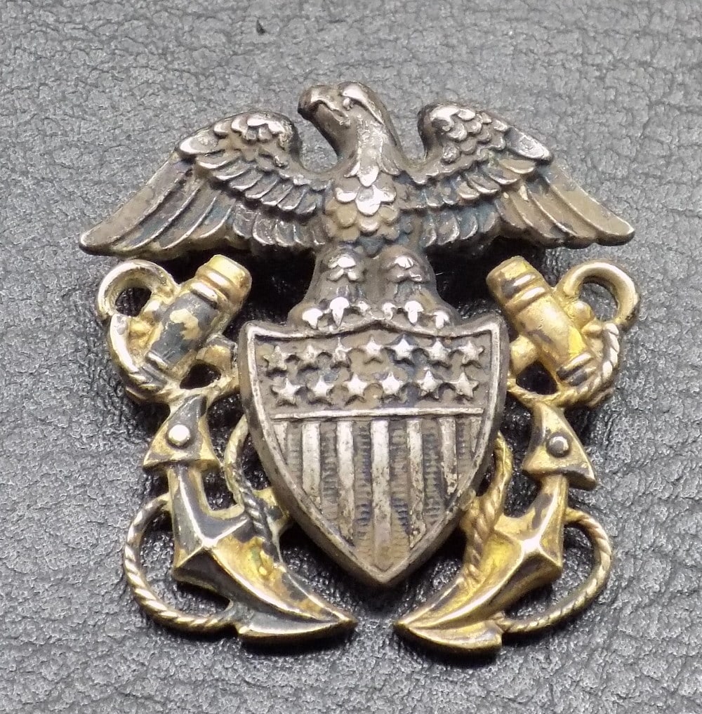 Vintage sterling US Navy Officers Garris cap pin or cap badge (1 of 3)