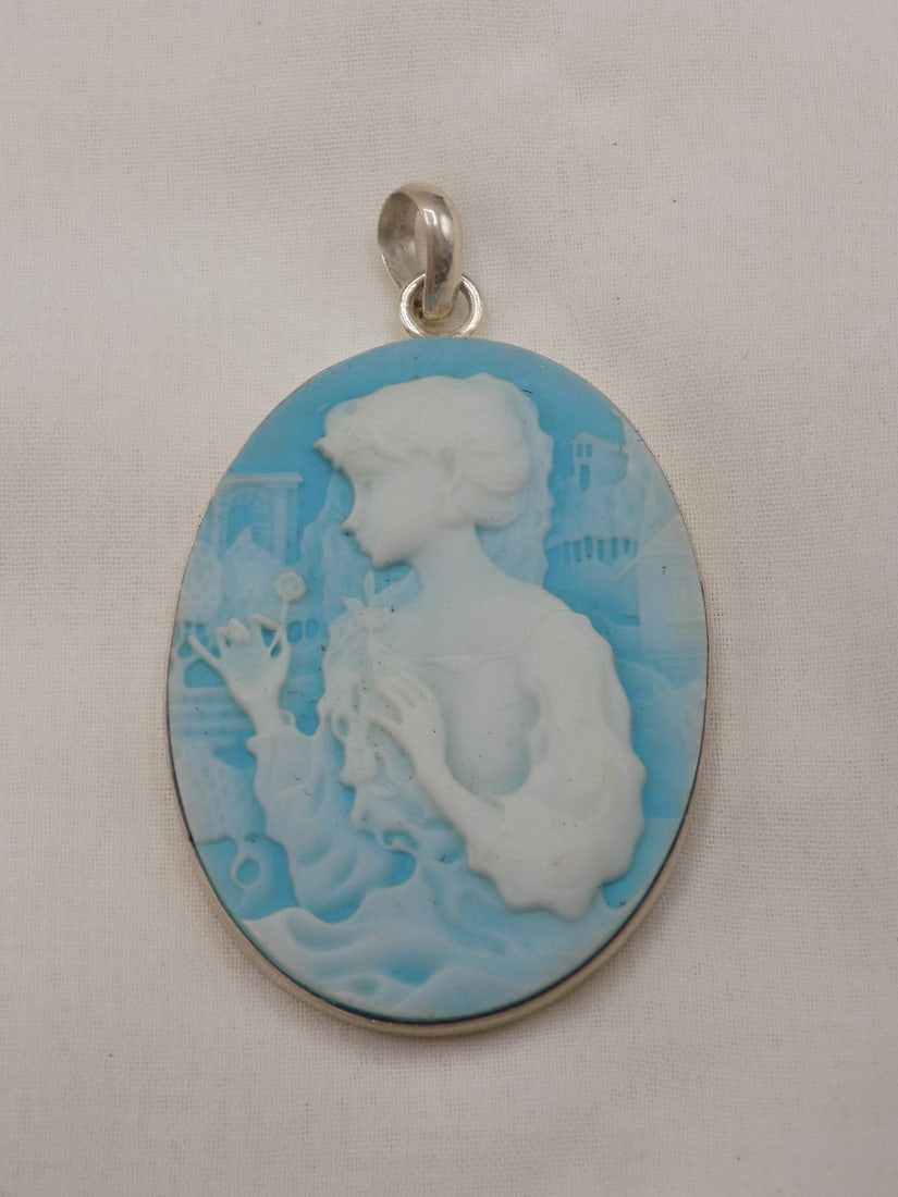 Beautiful Italian cameo pendant (1 of 4)
