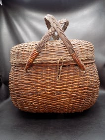 Antique Amish Kavli double handle wicker basket