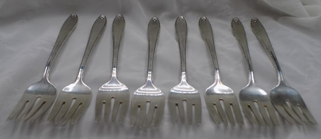 Set of 8 vintage sterling silver Alvin southern charm salad forks.