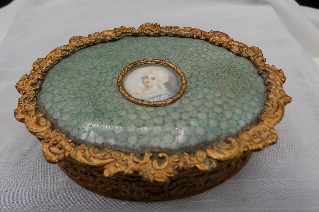 Antique ornate decorated brass jewelry box (1 of 5)