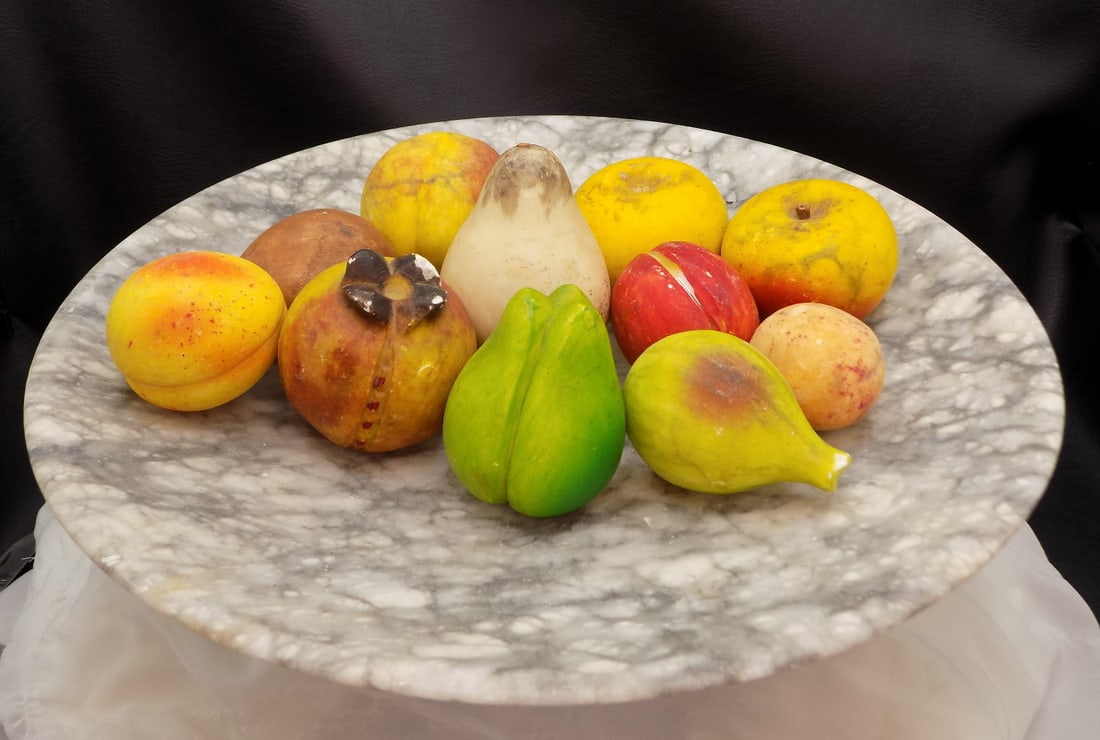 Large vintage carved Italian alabaster marble stone fruit bowl. (1 of 5)