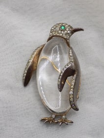 Fabulous vintage Trifari Jelly Belly Penguin diamond sterling broach