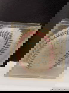 Vintage  signed baseball: Vintage signed baseball. Orlando Cepeda, Tony Olivia, Murry Wills, Vida Blue, Jim Mudcat Grant, Jim Wynn and Doc Ellis. Please see photos. In sealed container. For in house shipping. Please call Mike