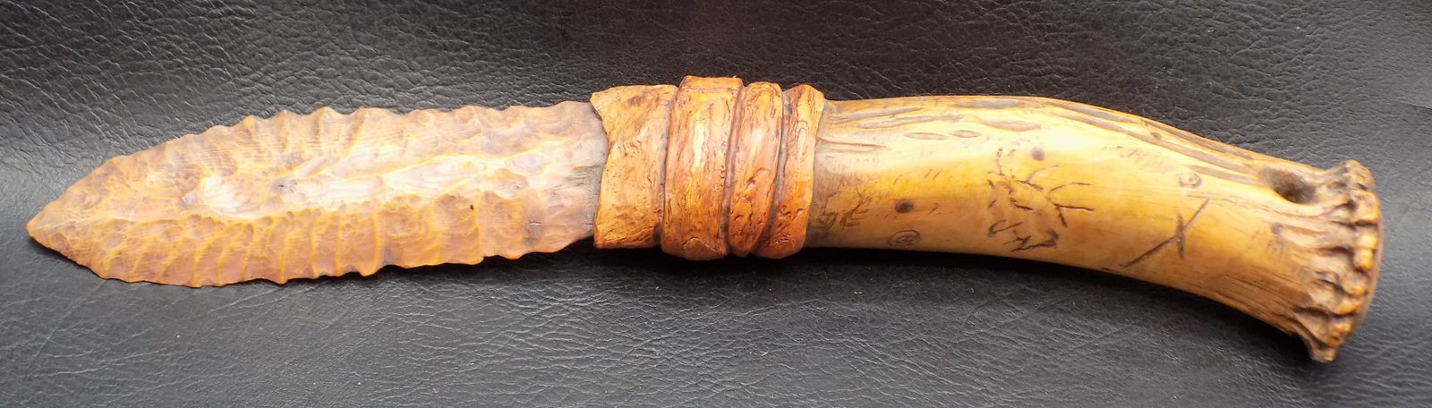 Unusual vintage Native American Indian all wood knife: Unusual vintage Native American Indian all wood knife. In very good original as found condition. Great quality and detail. 11 inches long. For in house shipping. Please call Mike at Thriftiques 319-32