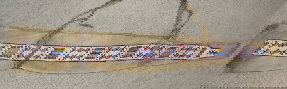 Vintage Native American Indian Cherokee buffalo hide beaded rifle case: Vintage Native American Indian Cherokee buffalo hide beaded rifle case. In very good original as found condition. Great quality and detail. Beaded on one side. Missing a few beads normal use and