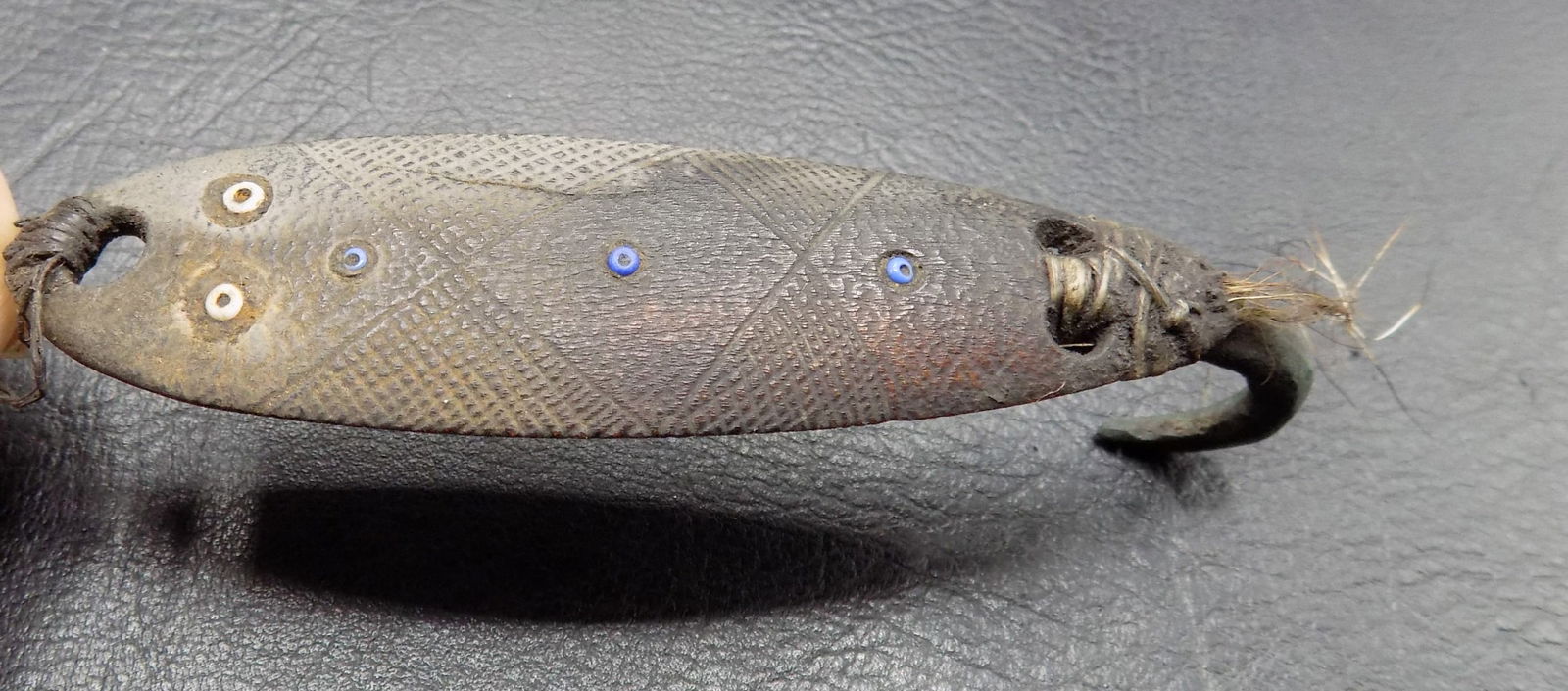 Rare 19th century Inuit Eskimo 4 inch fishing lure (1 of 3)