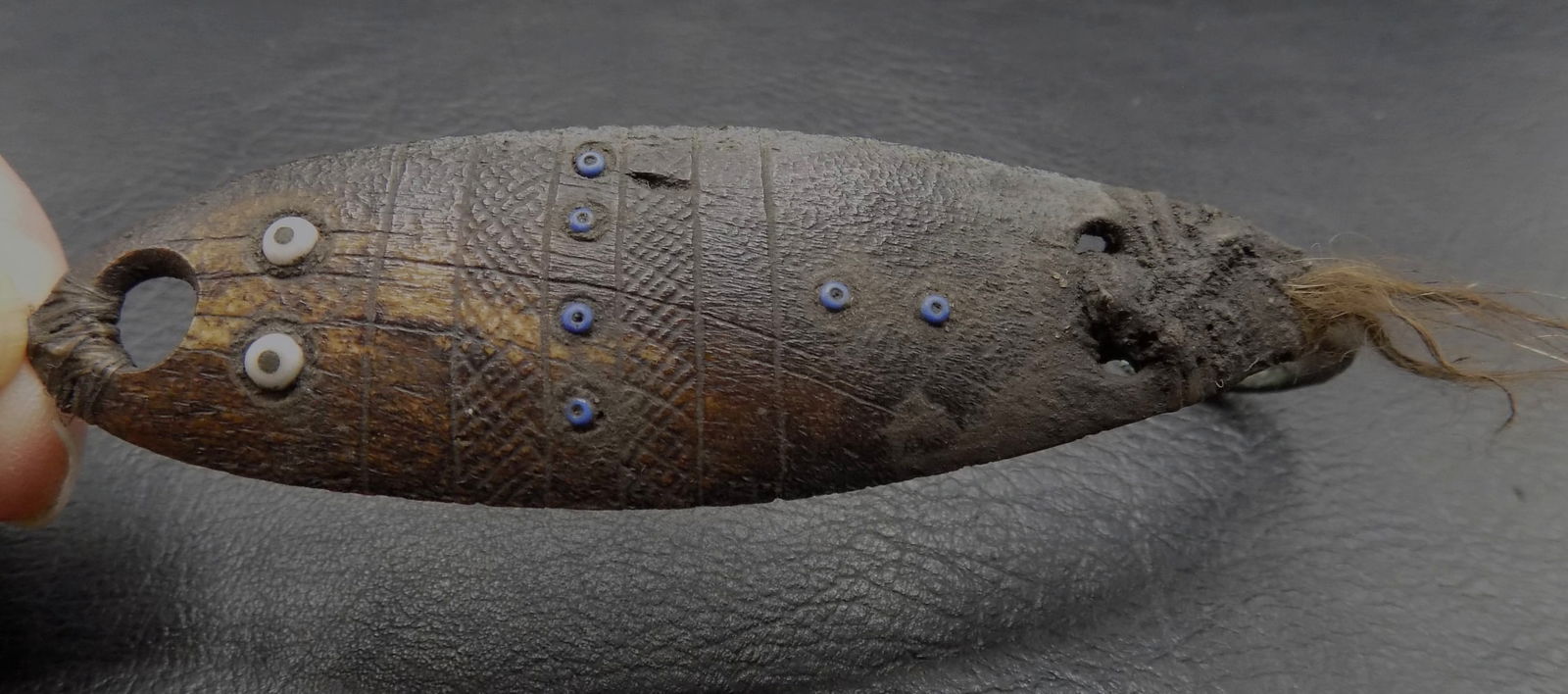 Rare 19th century Inuit Eskimo 4 ½  inch fishing lure (1 of 4)