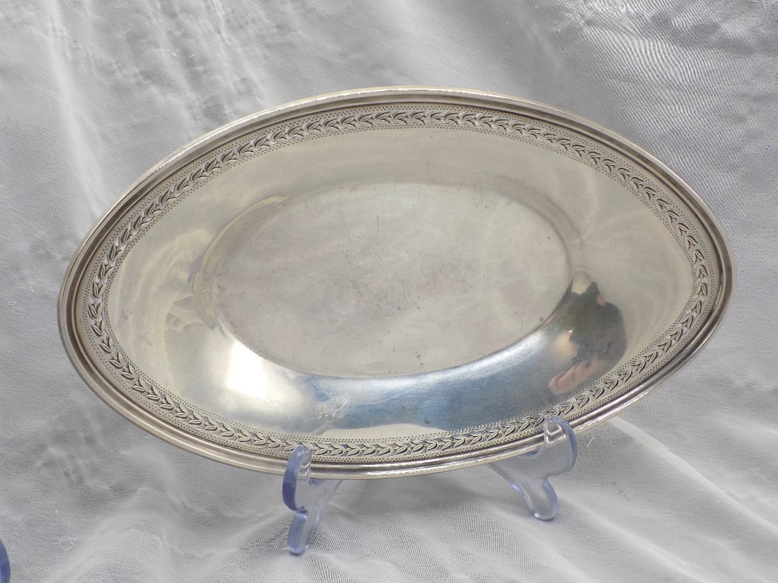 Vintage sterling silver oval tray. (1 of 3)