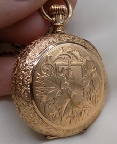 Fancy antique 14 k yellow gold hunting case Waltham pocket watch