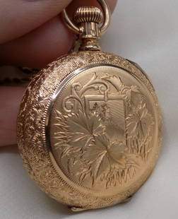 Fancy antique 14 k yellow gold hunting case Waltham pocket watch: Fancy antique 14 k yellow gold hunting case Waltham pocket watch. Marked as shown.1 3/8 inches across. 42.5 grams. . In good original as found condition. Not running needs cleaned. . Beautiful colors