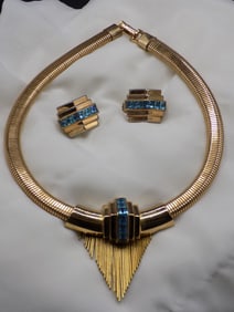 Beautiful Vintage Art Deco Coro matching necklace and earrings