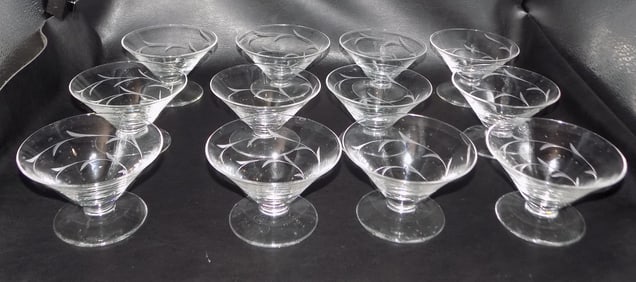 12 Elegant Vintage 1930s French Art Deco Acid Etched Clear Wine Glasses
