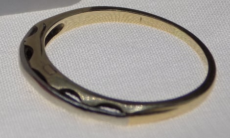 14 k gold ring