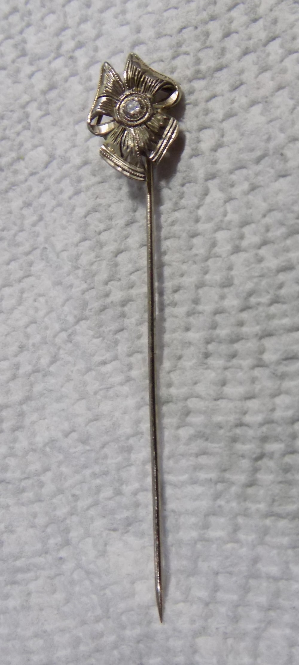 Antique  gold and diamond stick pin (1 of 3)