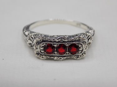 2 ct. ruby sterling silver ring