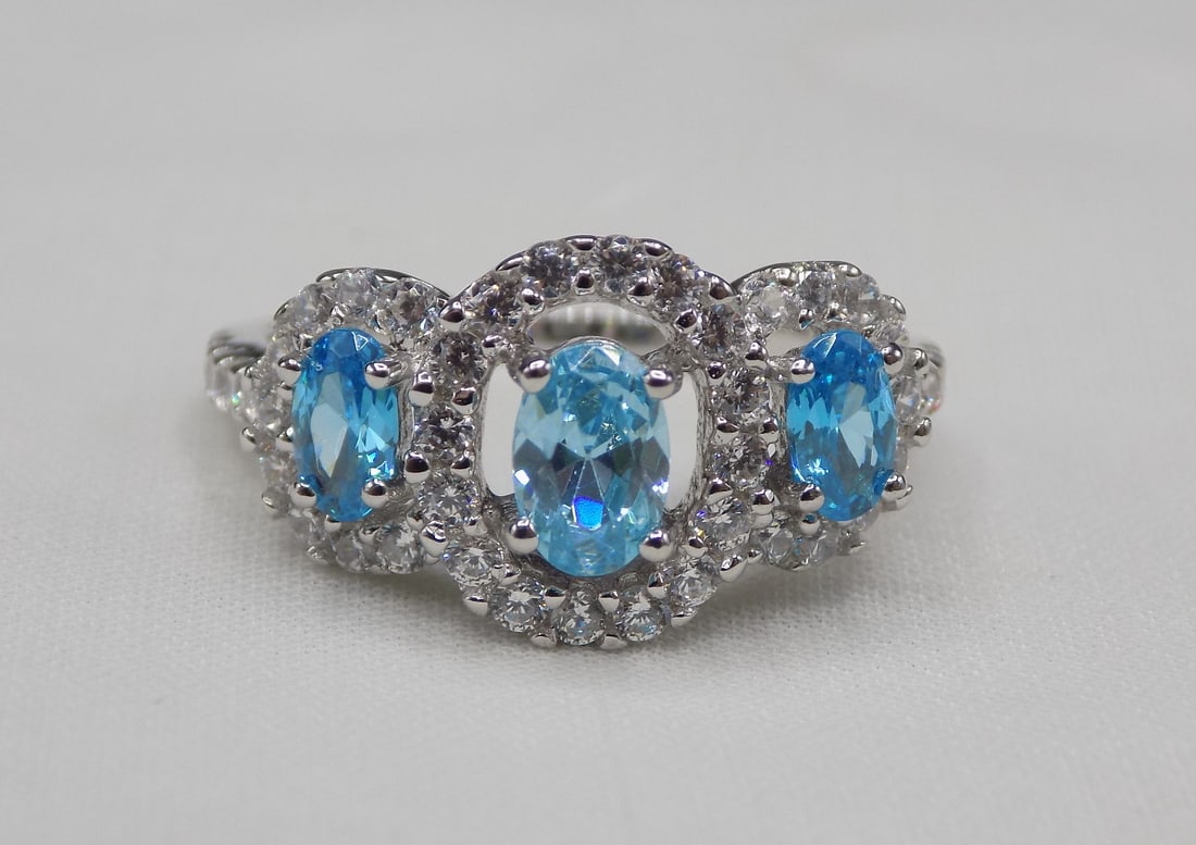 3 cwt aquamarine and topaz sterling silver ring (1 of 7)