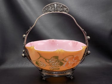Beautiful antique Pairpoint art glass brides bowl