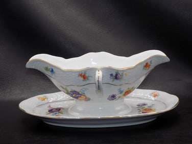 Lovely vintage Meissen floral decorated gravy boat.