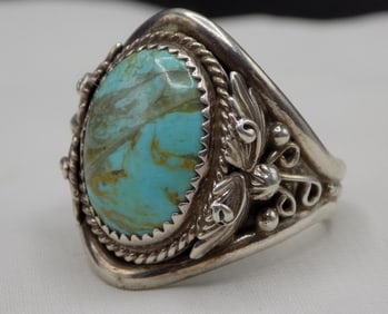 Vintage Native American Indian turquoise and sterling silver ring